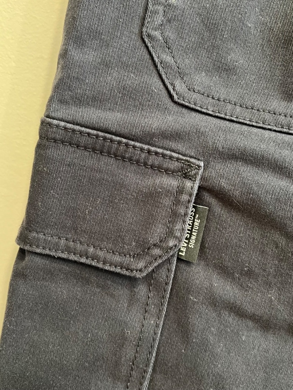 Levi’s Signature Men’s Ultimate Cargo Shorts Dark Navy 32 NWT - Picture 7 of 7